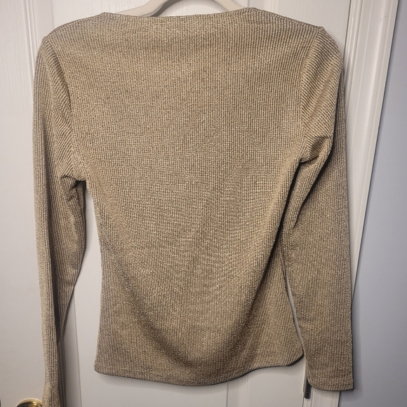 Zara Textured Ribbed Metallic Top -Golden. Size M. - Picture 2 of 3